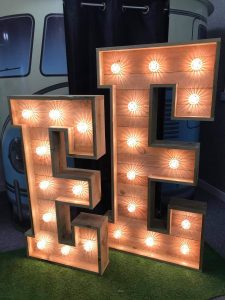 Lettres Lumineuses LED Noires – Idéales Pour Décorations, Mariages, Fêtes (message Personnalisable)